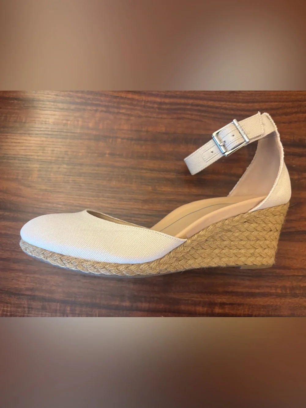 VIONIC Espadrilles Wedges Women 10 Cream Canvas Ankle Strap Closed Toe Amy